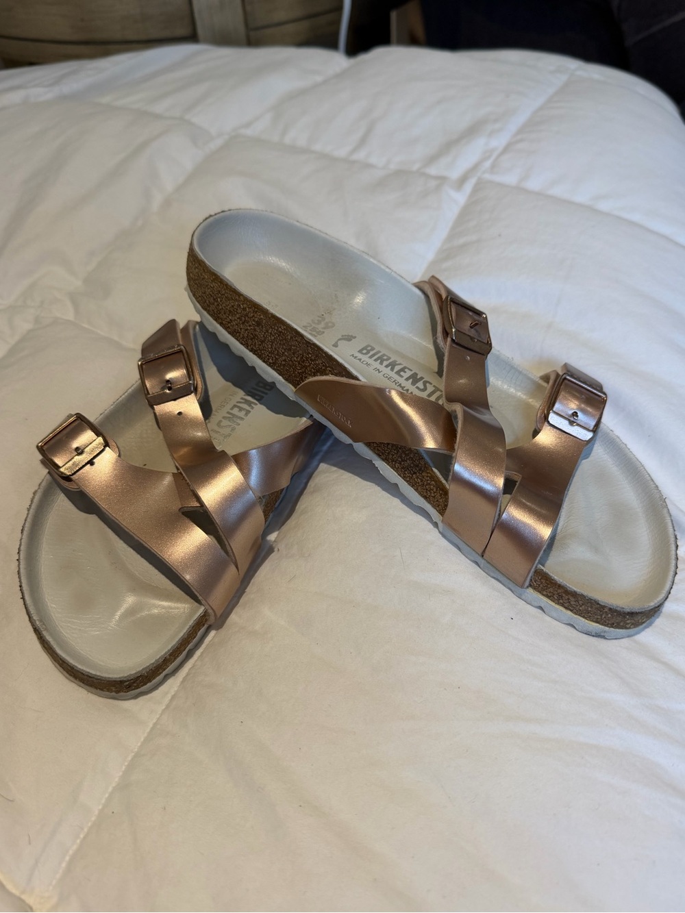 Birkenstock Triple-Strap Sandals in Rose Metallic 39 Narrow